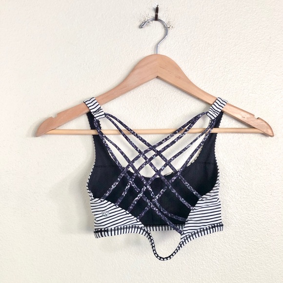 ✨RARE✨ LULULEMON Free To Be Wild Strappy Sports Bra in Hyper Stripe Black Ghost - Picture 9 of 12